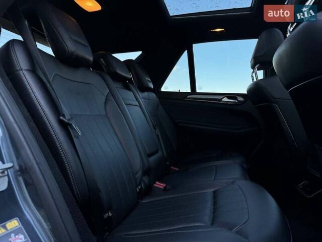 Серый Мерседес ГЛЕ-Класс, объемом двигателя 3.5 л и пробегом 159 тыс. км за 24500 $, фото 75 на Automoto.ua