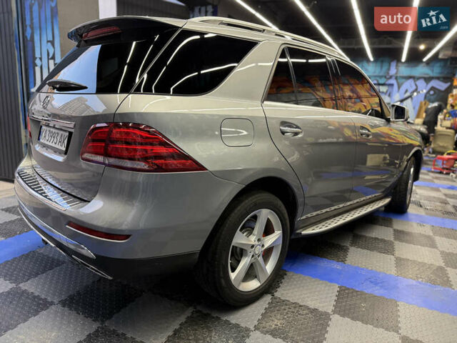 Серый Мерседес ГЛЕ-Класс, объемом двигателя 3.5 л и пробегом 117 тыс. км за 29000 $, фото 2 на Automoto.ua