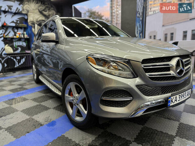 Серый Мерседес ГЛЕ-Класс, объемом двигателя 3.5 л и пробегом 117 тыс. км за 29000 $, фото 1 на Automoto.ua