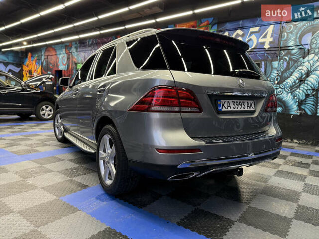 Серый Мерседес ГЛЕ-Класс, объемом двигателя 3.5 л и пробегом 117 тыс. км за 29000 $, фото 3 на Automoto.ua