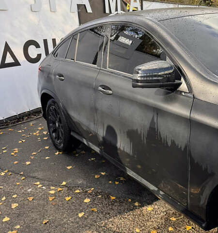 Серый Мерседес ГЛЕ-Класс, объемом двигателя 2.99 л и пробегом 123 тыс. км за 48000 $, фото 13 на Automoto.ua