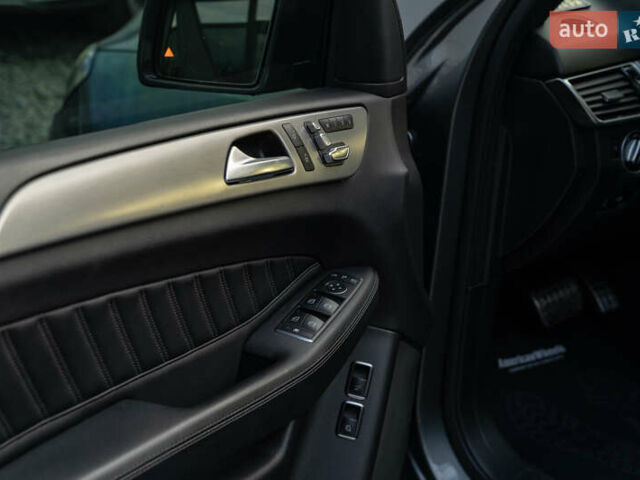 Серый Мерседес ГЛЕ-Класс, объемом двигателя 2.99 л и пробегом 253 тыс. км за 37500 $, фото 47 на Automoto.ua