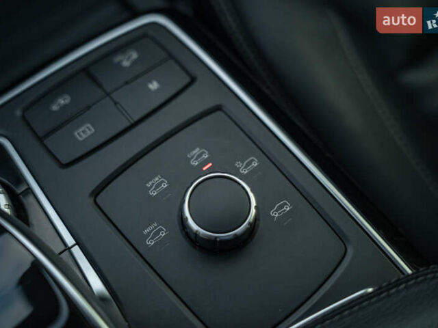 Серый Мерседес ГЛЕ-Класс, объемом двигателя 2.99 л и пробегом 253 тыс. км за 37500 $, фото 38 на Automoto.ua