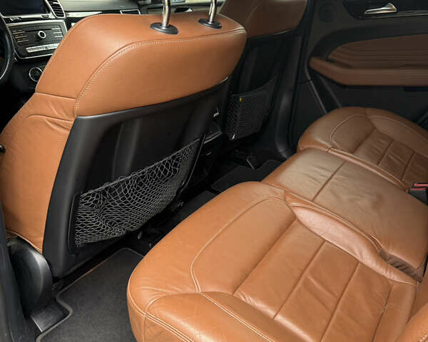 Серый Мерседес ГЛЕ-Класс, объемом двигателя 2.99 л и пробегом 194 тыс. км за 46000 $, фото 21 на Automoto.ua