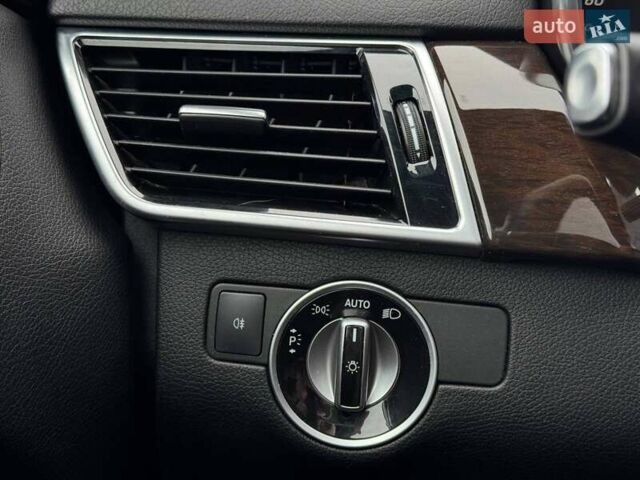 Серый Мерседес ГЛЕ-Класс, объемом двигателя 3.5 л и пробегом 159 тыс. км за 24500 $, фото 44 на Automoto.ua