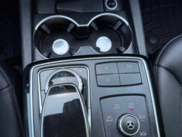 Серый Мерседес ГЛЕ-Класс, объемом двигателя 3.5 л и пробегом 78 тыс. км за 10000 $, фото 13 на Automoto.ua