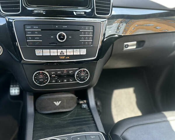 Мерседес ГЛЕ-Клас 2016 у Черкасах на Automoto.ua Сірий Мерседес ГЛЕ-Клас, об'ємом двигуна 2.99 л та пробігом 144 тис. км за 36500 $, фото 13 на Automoto.ua