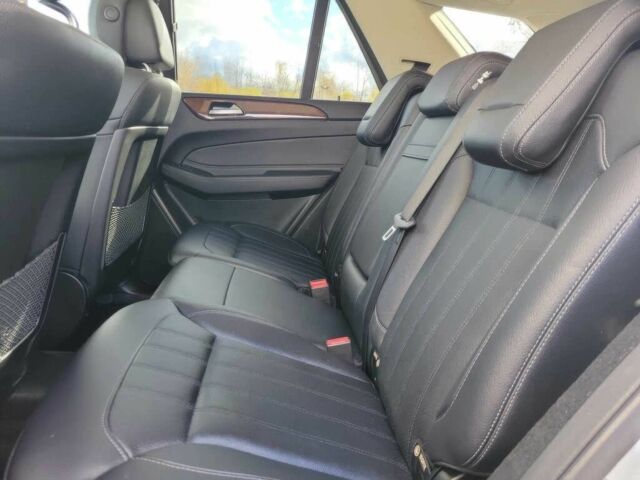 Серый Мерседес ГЛЕ-Класс, объемом двигателя 3.5 л и пробегом 77 тыс. км за 4500 $, фото 12 на Automoto.ua