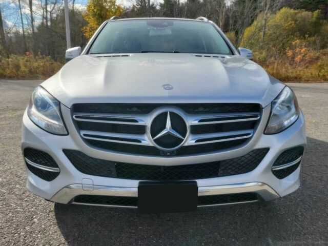 Серый Мерседес ГЛЕ-Класс, объемом двигателя 3.5 л и пробегом 77 тыс. км за 4500 $, фото 1 на Automoto.ua