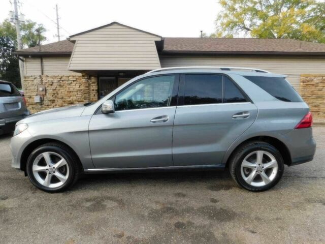 Серый Мерседес ГЛЕ-Класс, объемом двигателя 2.1 л и пробегом 78 тыс. км за 10000 $, фото 3 на Automoto.ua