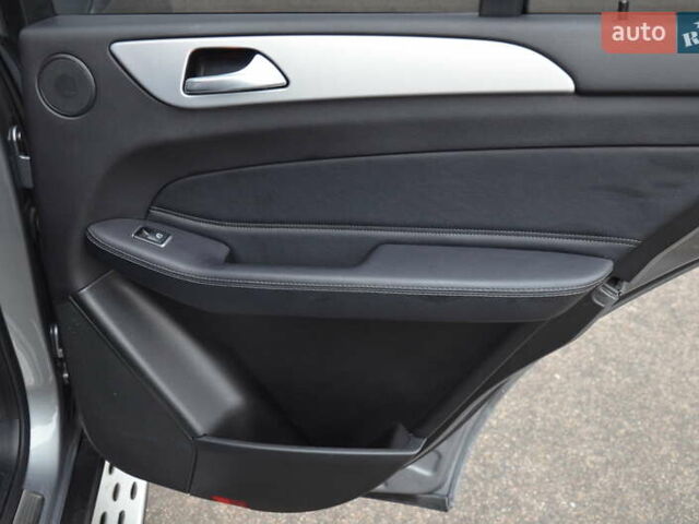 Серый Мерседес ГЛЕ-Класс, объемом двигателя 2.2 л и пробегом 211 тыс. км за 26600 $, фото 66 на Automoto.ua