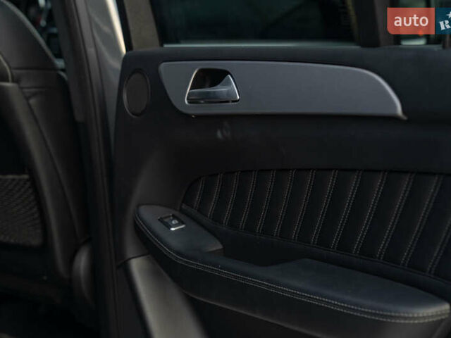 Серый Мерседес ГЛЕ-Класс, объемом двигателя 2.99 л и пробегом 253 тыс. км за 37500 $, фото 50 на Automoto.ua