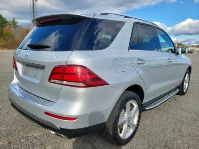 Серый Мерседес ГЛЕ-Класс, объемом двигателя 3.5 л и пробегом 77 тыс. км за 4500 $, фото 4 на Automoto.ua