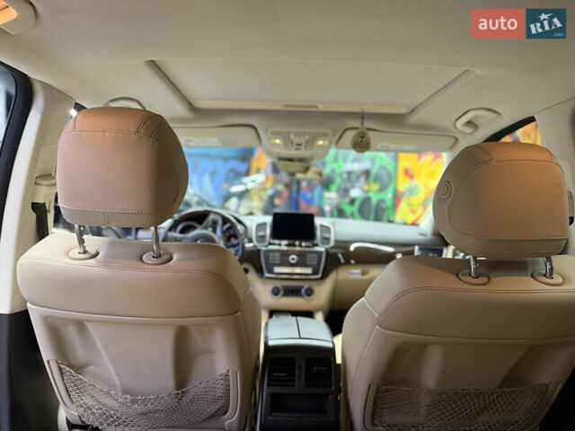 Серый Мерседес ГЛЕ-Класс, объемом двигателя 3.5 л и пробегом 117 тыс. км за 29000 $, фото 10 на Automoto.ua