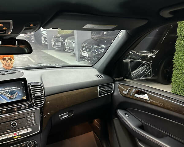 Серый Мерседес ГЛЕ-Класс, объемом двигателя 3.5 л и пробегом 170 тыс. км за 25999 $, фото 13 на Automoto.ua