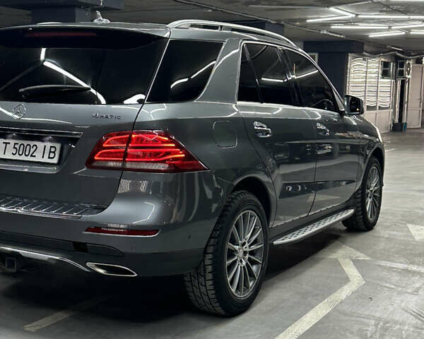 Серый Мерседес ГЛЕ-Класс, объемом двигателя 3.5 л и пробегом 170 тыс. км за 25999 $, фото 6 на Automoto.ua