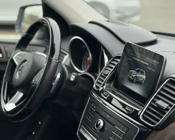 Серый Мерседес ГЛЕ-Класс, объемом двигателя 3 л и пробегом 174 тыс. км за 34500 $, фото 28 на Automoto.ua