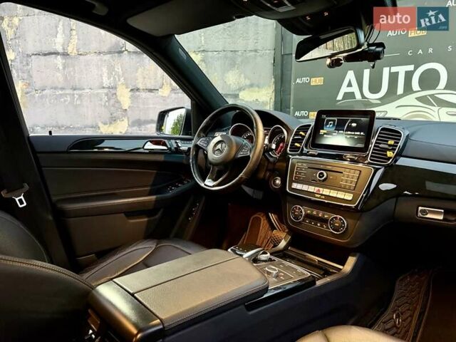 Серый Мерседес ГЛЕ-Класс, объемом двигателя 3 л и пробегом 114 тыс. км за 38000 $, фото 12 на Automoto.ua