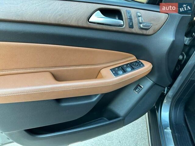 Сірий Мерседес ГЛЕ-Клас, об'ємом двигуна 2.99 л та пробігом 74 тис. км за 41000 $, фото 26 на Automoto.ua