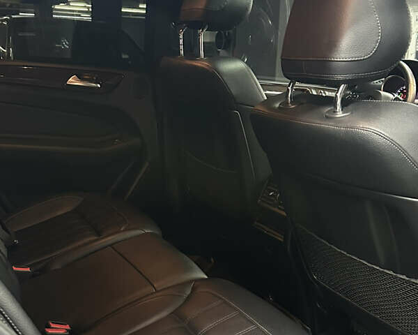 Серый Мерседес ГЛЕ-Класс, объемом двигателя 3.5 л и пробегом 170 тыс. км за 25999 $, фото 18 на Automoto.ua