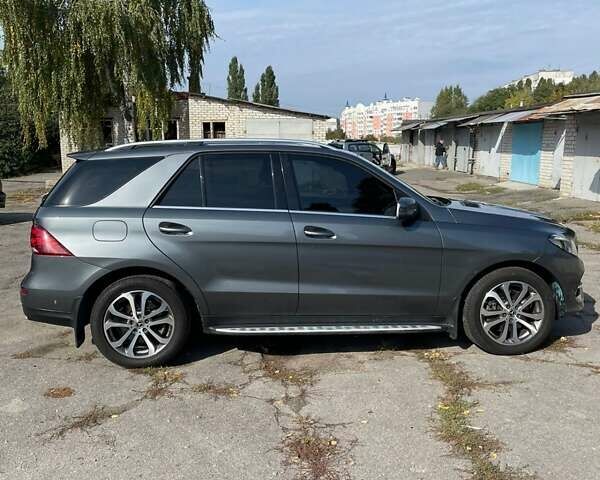 Сірий Мерседес ГЛЕ-Клас, об'ємом двигуна 3 л та пробігом 107 тис. км за 43000 $, фото 3 на Automoto.ua