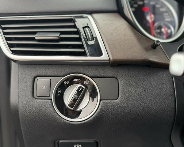 Серый Мерседес ГЛЕ-Класс, объемом двигателя 3 л и пробегом 174 тыс. км за 34500 $, фото 42 на Automoto.ua