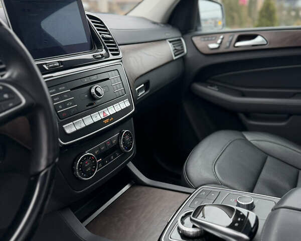 Серый Мерседес ГЛЕ-Класс, объемом двигателя 3 л и пробегом 174 тыс. км за 34500 $, фото 36 на Automoto.ua