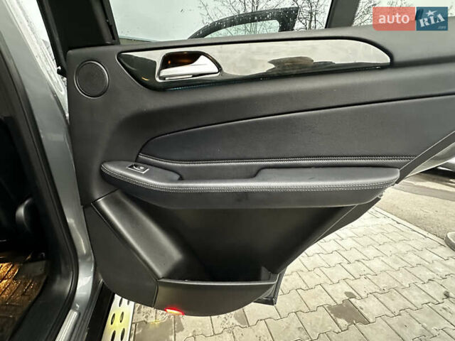 Сірий Мерседес ГЛЕ-Клас, об'ємом двигуна 3.5 л та пробігом 70 тис. км за 33500 $, фото 32 на Automoto.ua