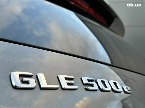 Серый Мерседес ГЛЕ-Класс, объемом двигателя 3 л и пробегом 27 тыс. км за 47770 $, фото 4 на Automoto.ua