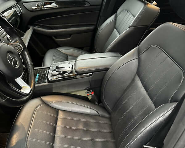 Сірий Мерседес ГЛЕ-Клас, об'ємом двигуна 3.5 л та пробігом 70 тис. км за 33500 $, фото 17 на Automoto.ua