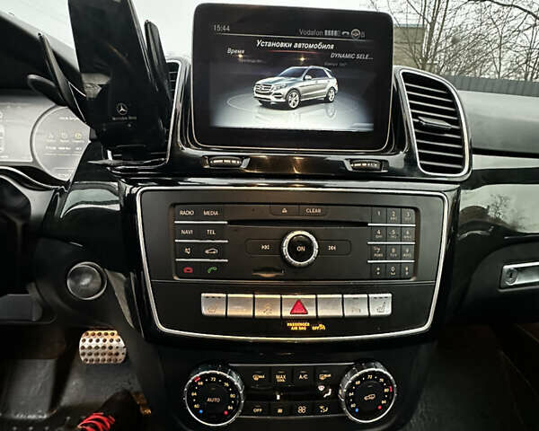 Сірий Мерседес ГЛЕ-Клас, об'ємом двигуна 3.5 л та пробігом 70 тис. км за 33500 $, фото 21 на Automoto.ua