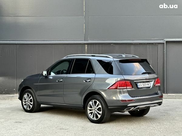 Серый Мерседес ГЛЕ-Класс, объемом двигателя 3 л и пробегом 27 тыс. км за 47770 $, фото 2 на Automoto.ua