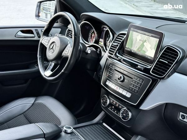 Серый Мерседес ГЛЕ-Класс, объемом двигателя 3 л и пробегом 27 тыс. км за 47770 $, фото 5 на Automoto.ua