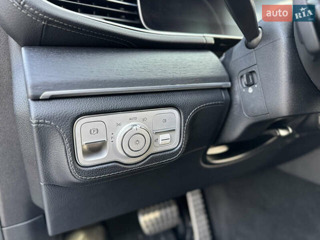 Сірий Мерседес ГЛЕ-Клас, об'ємом двигуна 2.93 л та пробігом 180 тис. км за 53500 $, фото 56 на Automoto.ua