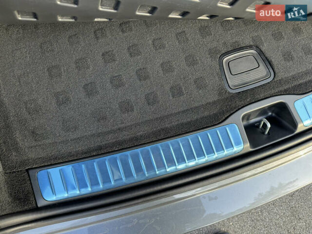 Сірий Мерседес ГЛЕ-Клас, об'ємом двигуна 2.93 л та пробігом 180 тис. км за 53500 $, фото 95 на Automoto.ua