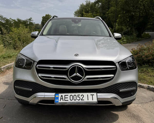 Мерседес ГЛЕ-Класс 2019 в Киеве на Automoto.ua Серый Мерседес ГЛЕ-Класс, объемом двигателя 1.99 л и пробегом 23 тыс. км за 46500 $, фото 3 на Automoto.ua