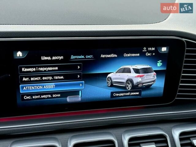 Серый Мерседес ГЛЕ-Класс, объемом двигателя 1.95 л и пробегом 75 тыс. км за 73900 $, фото 70 на Automoto.ua