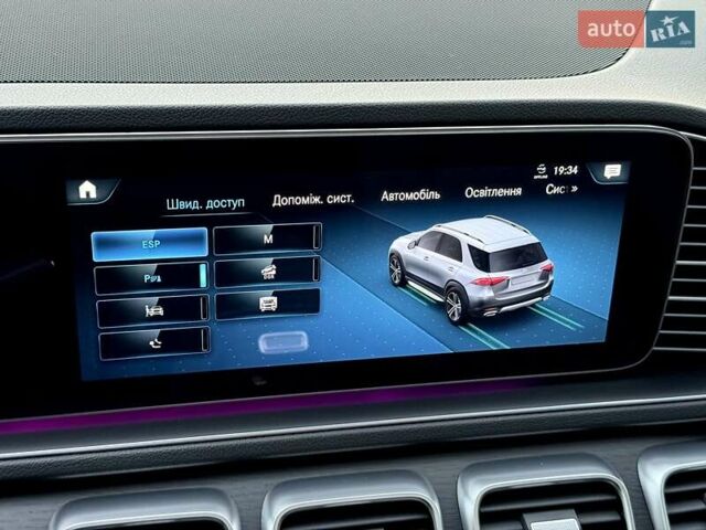 Серый Мерседес ГЛЕ-Класс, объемом двигателя 1.95 л и пробегом 75 тыс. км за 73900 $, фото 74 на Automoto.ua