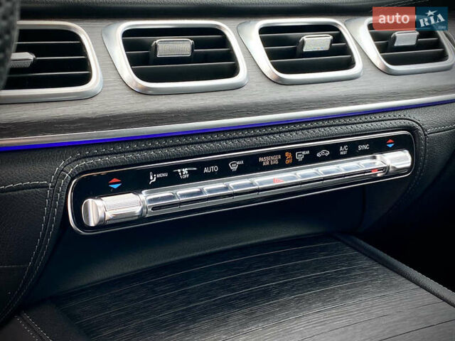 Мерседес ГЛЕ-Класс 2020 в Киеве на Automoto.ua Серый Мерседес ГЛЕ-Класс, объемом двигателя 3.98 л и пробегом 102 тыс. км за 96000 $, фото 26 на Automoto.ua