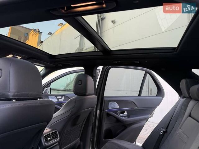 Серый Мерседес ГЛЕ-Класс, объемом двигателя 1.95 л и пробегом 75 тыс. км за 73900 $, фото 49 на Automoto.ua