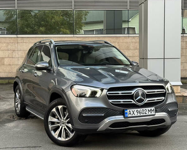 Мерседес ГЛЕ-Класс 2020 в Киеве на Automoto.ua Серый Мерседес ГЛЕ-Класс, объемом двигателя 2 л и пробегом 71 тыс. км за 57500 $, фото 3 на Automoto.ua