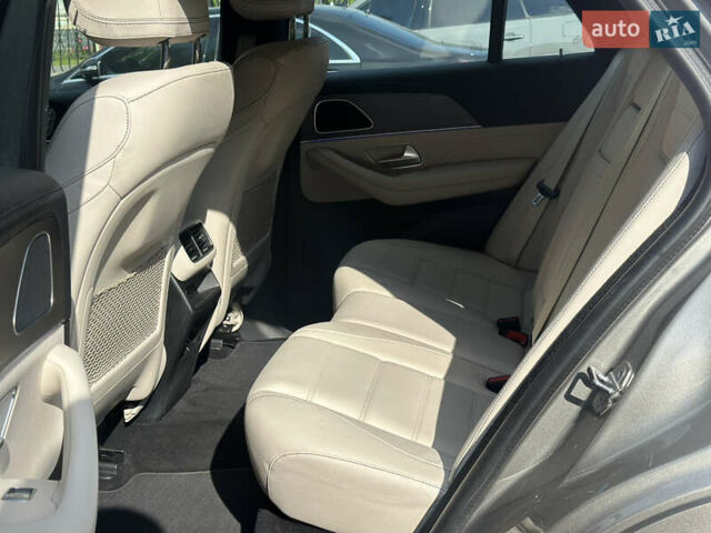 Сірий Мерседес ГЛЕ-Клас, об'ємом двигуна 1.95 л та пробігом 63 тис. км за 73000 $, фото 17 на Automoto.ua