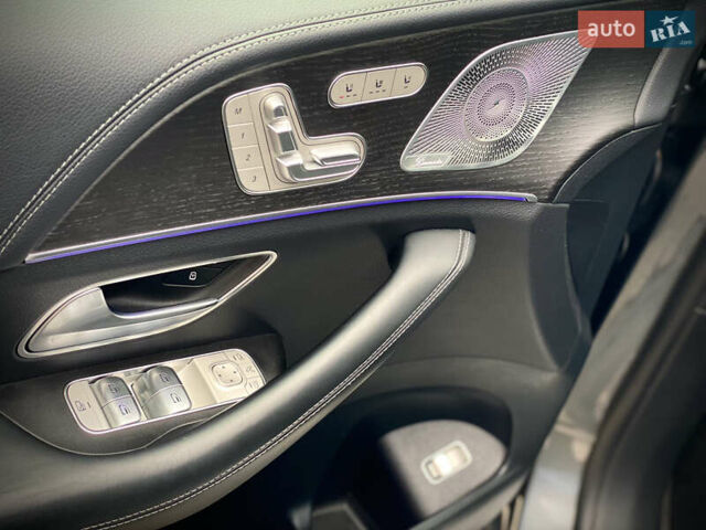 Мерседес ГЛЕ-Класс 2020 в Киеве на Automoto.ua Серый Мерседес ГЛЕ-Класс, объемом двигателя 3.98 л и пробегом 102 тыс. км за 96000 $, фото 16 на Automoto.ua