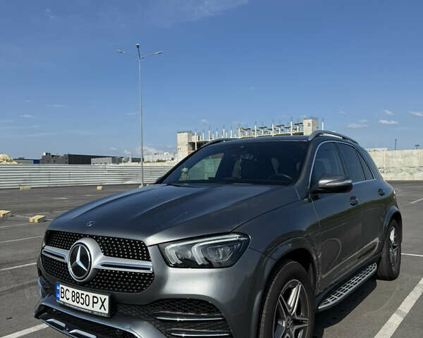 Серый Мерседес ГЛЕ-Класс, объемом двигателя 1.95 л и пробегом 66 тыс. км за 62000 $, фото 2 на Automoto.ua