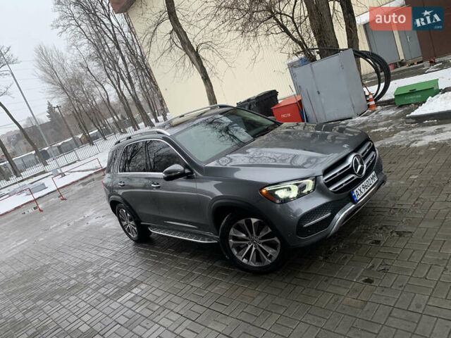 Серый Мерседес ГЛЕ-Класс, объемом двигателя 2 л и пробегом 67 тыс. км за 53000 $, фото 1 на Automoto.ua