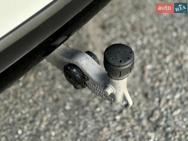 Серый Мерседес ГЛЕ-Класс, объемом двигателя 1.95 л и пробегом 75 тыс. км за 73900 $, фото 81 на Automoto.ua