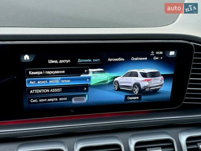 Серый Мерседес ГЛЕ-Класс, объемом двигателя 1.95 л и пробегом 75 тыс. км за 73900 $, фото 72 на Automoto.ua