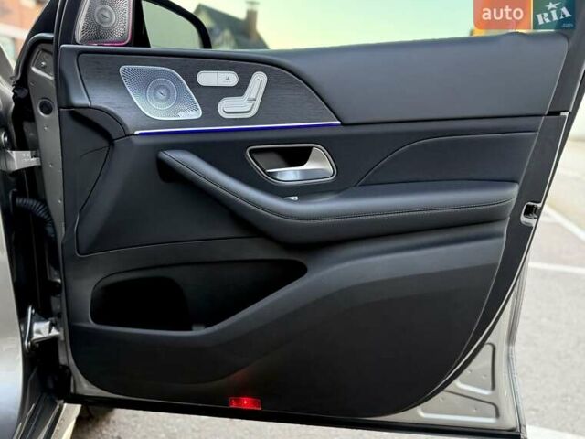 Серый Мерседес ГЛЕ-Класс, объемом двигателя 1.95 л и пробегом 75 тыс. км за 73900 $, фото 31 на Automoto.ua