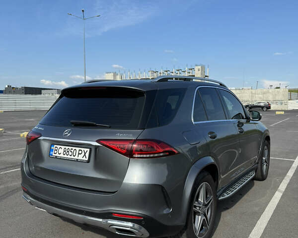 Сірий Мерседес ГЛЕ-Клас, об'ємом двигуна 1.95 л та пробігом 66 тис. км за 61500 $, фото 4 на Automoto.ua