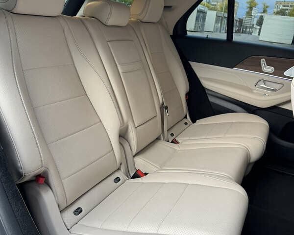 Мерседес ГЛЕ-Класс 2020 в Киеве на Automoto.ua Серый Мерседес ГЛЕ-Класс, объемом двигателя 2 л и пробегом 71 тыс. км за 57500 $, фото 39 на Automoto.ua